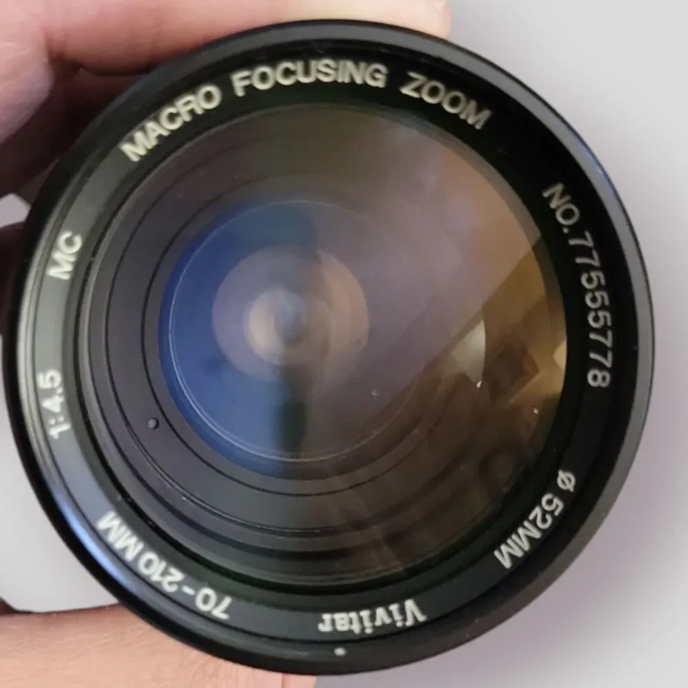 Vivitar Lens 70-210 mm f4.5-f5.6 Macro 1:4x M/MD